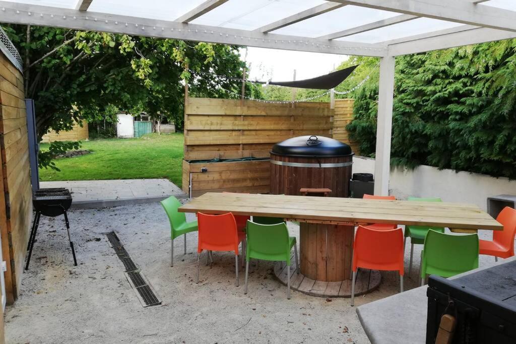 La Maison Reseau Cycle Et Gites Clécy Exteriör bild