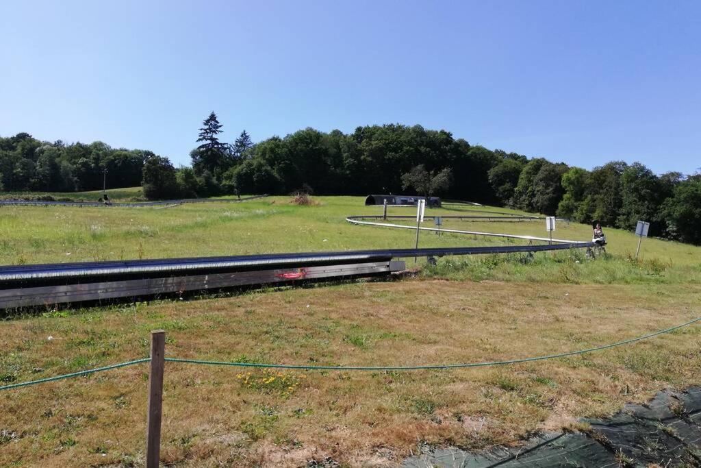La Maison Reseau Cycle Et Gites Clécy Exteriör bild